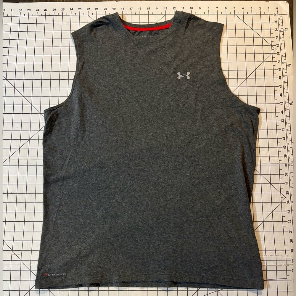 Under Armour Men’s Size XL Grey Slee Loose Fit HeatGear Shirt